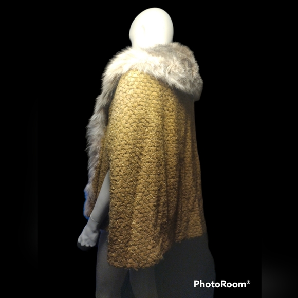 Vintage 100% Wool with Fur Jacket 🧥 no sleeves Size M - Picture 6 of 12